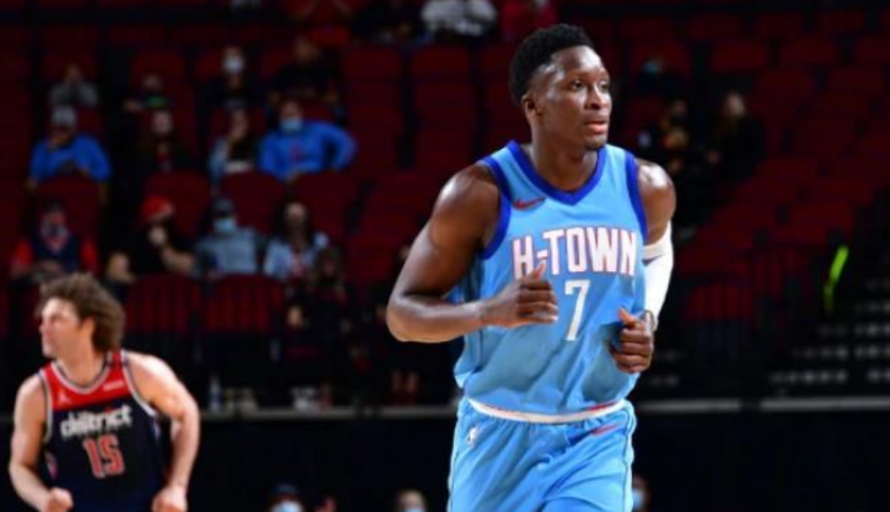  瓦兰丘纳斯30+15鹈鹕胜奇才  